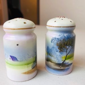 ANTIQUE NIPPON MORIAGE S/P SHAKERS NORITAKE